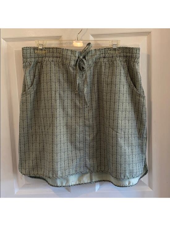 Duluth Trading Co Dresses & Skirts - Duluth Trading L activewear skirt